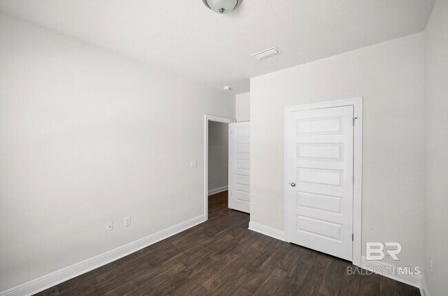 Building Photo - 13793 Shea Cir