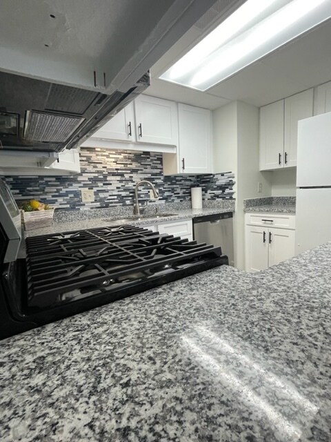 Building Photo - 1609 Homestead Trl