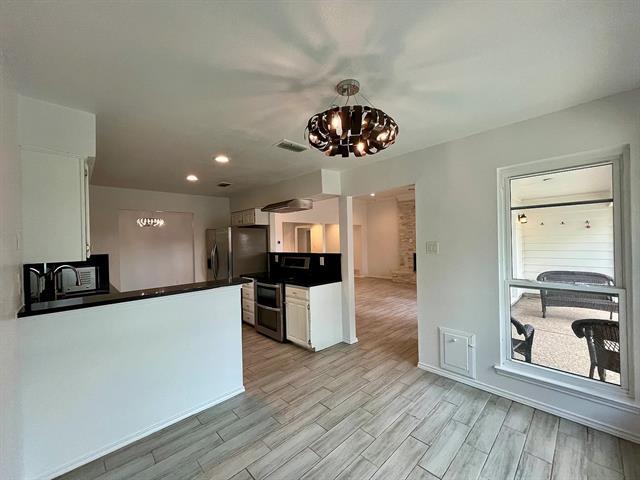 Building Photo - 813 Redcedar Way Dr