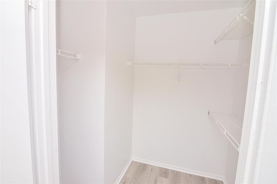 Building Photo - 1705 Palm Cove Blvd