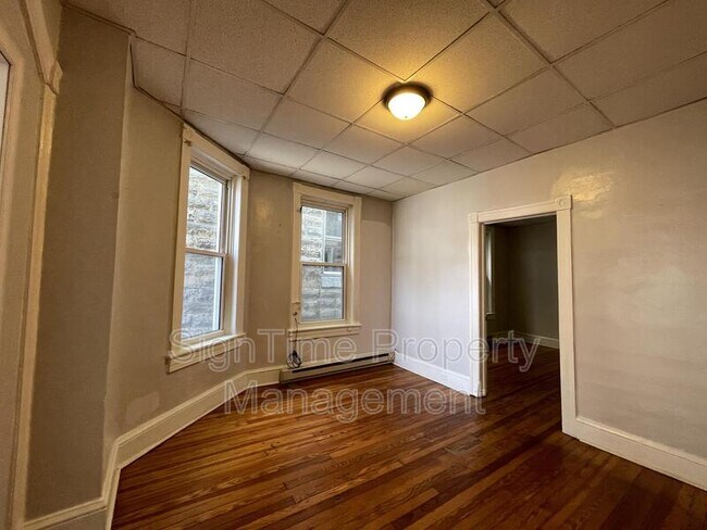 Building Photo - 238 Summit Ave