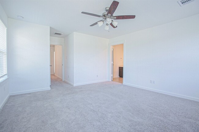 Building Photo - 2234 Memory Oaks Dr