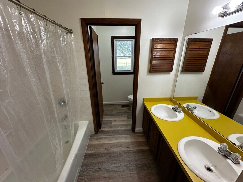 Building Photo - 12501 Bridle Ln