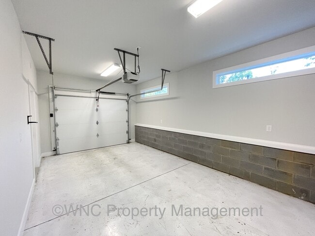 Building Photo - 308 London Rd