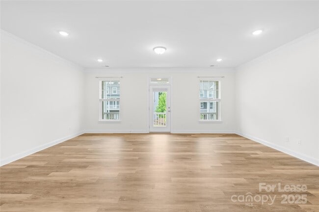 Building Photo - 2321 Creekmere Ln