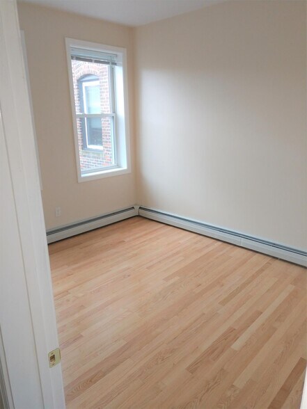 Building Photo - 274 Brookline St