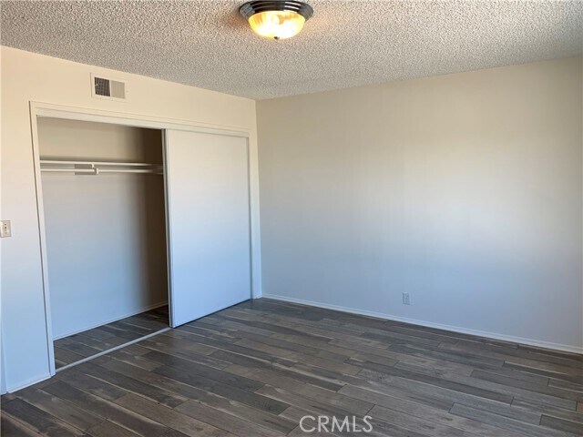Building Photo - 12945 Hillcrest Dr
