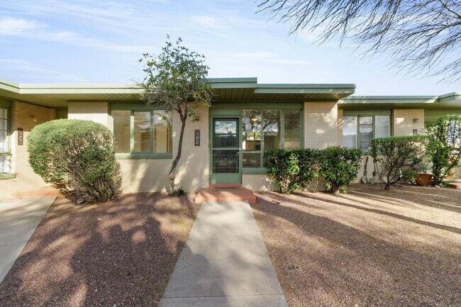 Building Photo - Charming 1-bedroom, 1-bath home in Tucsons most iconic neighborhood!