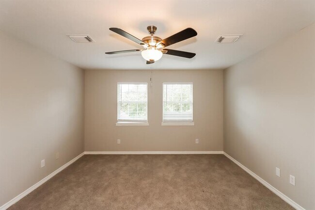 Building Photo - 1023 Casting Springs Way