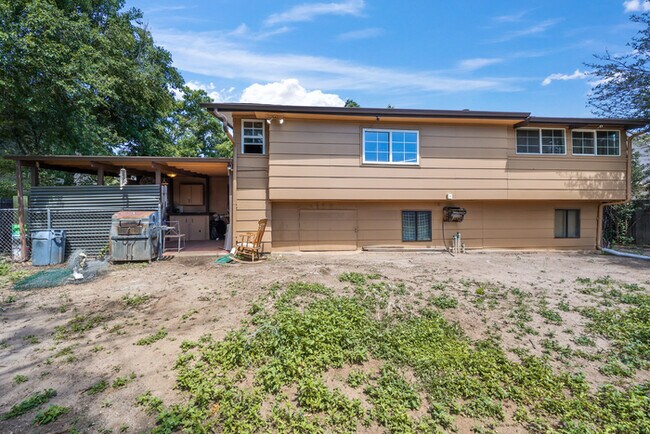 Building Photo - 2380 Middleton Ct