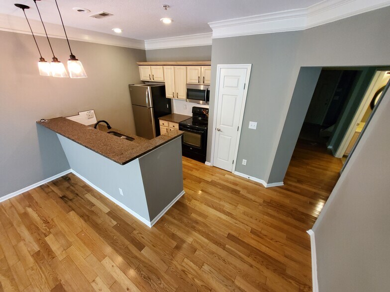 Building Photo - 6126 Inishmore Ln