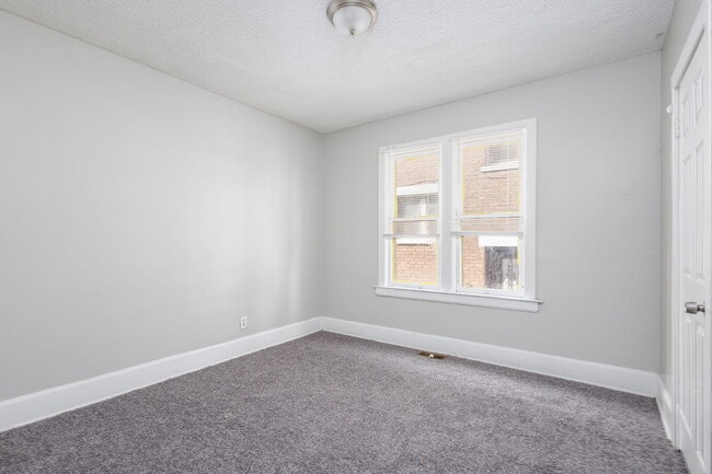 Building Photo - 2704 Webb St