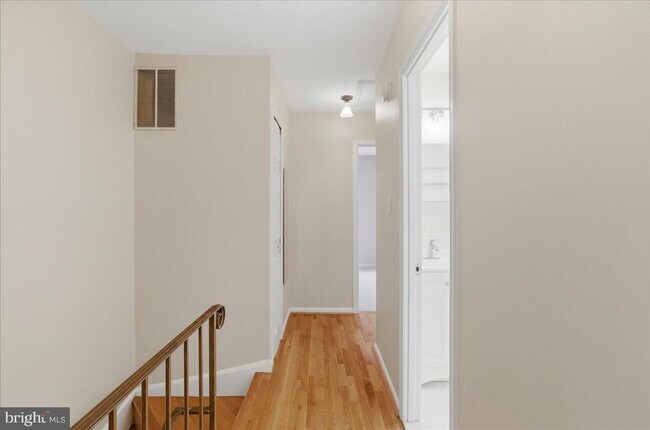 Building Photo - 2988 Valera Ct