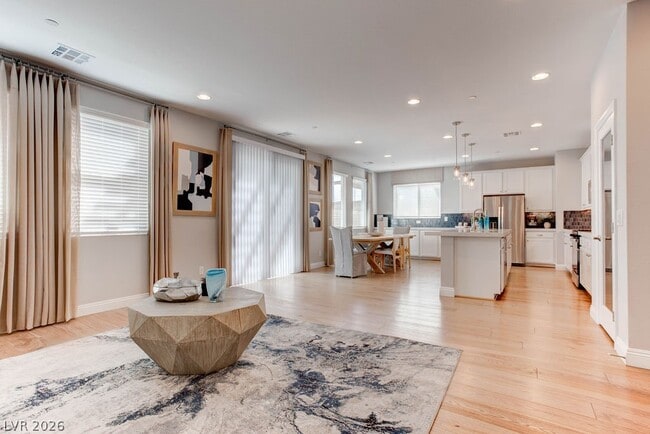 Building Photo - 8580 Luse St