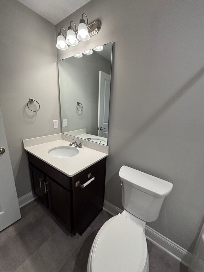 Building Photo - Beautiful Townhome in Cannonsburg!