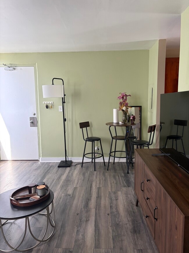 Building Photo - 99-015-015 Kalaloa St