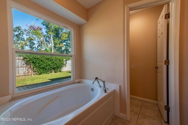 Building Photo - 2080 Tanager Dr