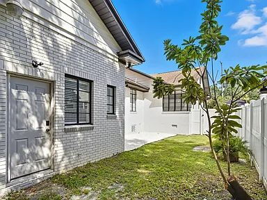 Building Photo - Fall Semester Move-In | Spacious 5BR Home in Ridgewood Park