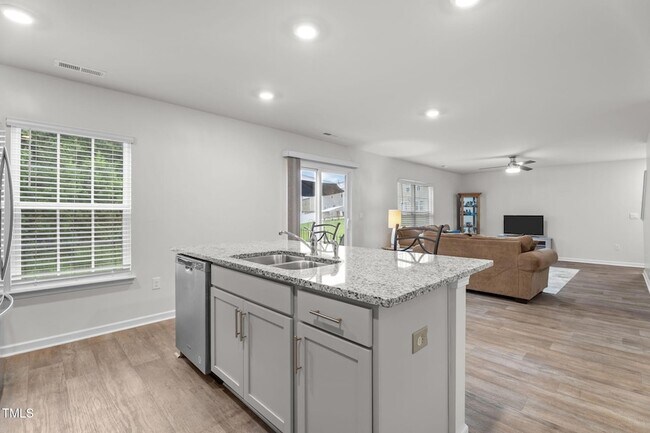 Building Photo - 132 Rockfall Wy