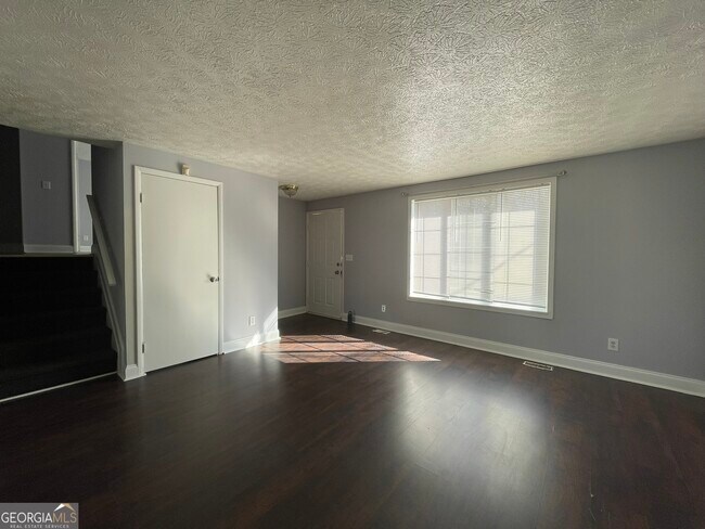 Building Photo - 1001 Traymore Dr