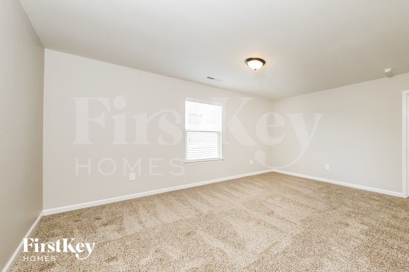 Building Photo - 1205 Quail Heights Dr