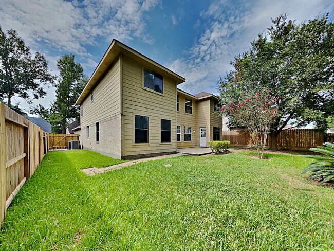 Building Photo - 8619 Discus Dr