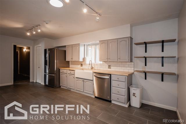 Building Photo - 850 S Harlan St