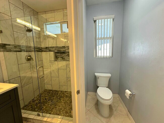 Building Photo - 47510 Stetson Ct