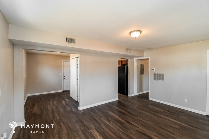 Building Photo - 6916 Jack Horner Ln