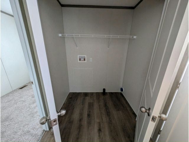 Building Photo - 121 Lynn Ln