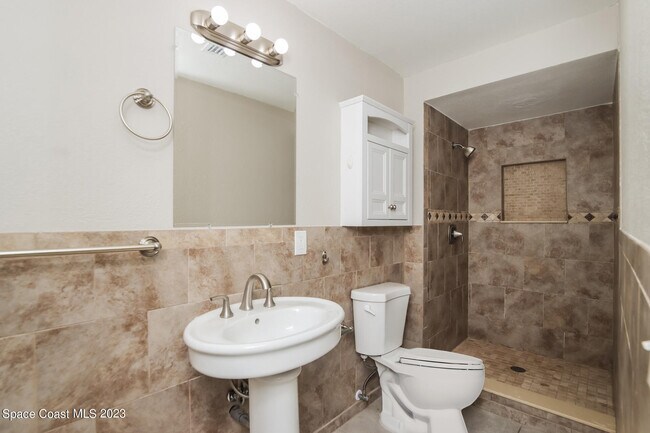 Building Photo - 2389 Ricky Rd