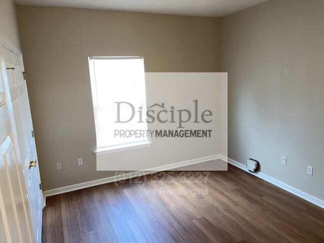 Building Photo - 22 E Dubois St