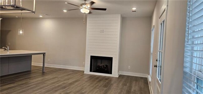 Building Photo - 1727 Prospect Wy