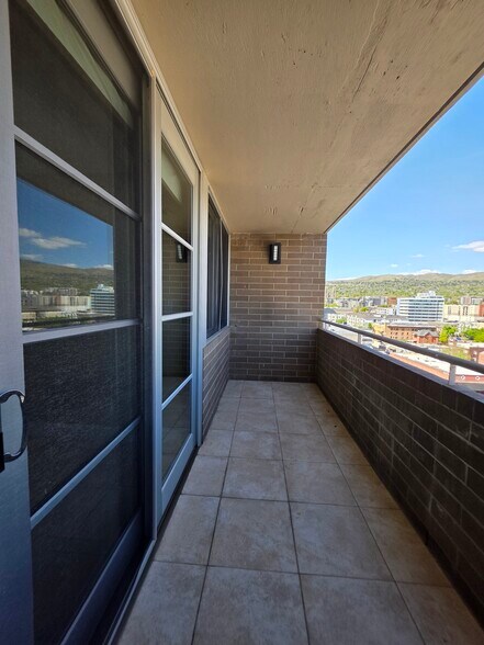 Building Photo - 230 E 300 S
