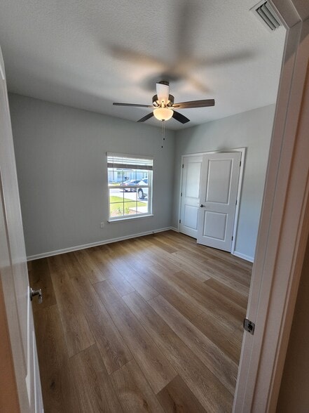 Building Photo - 102 Riverwalk Cir