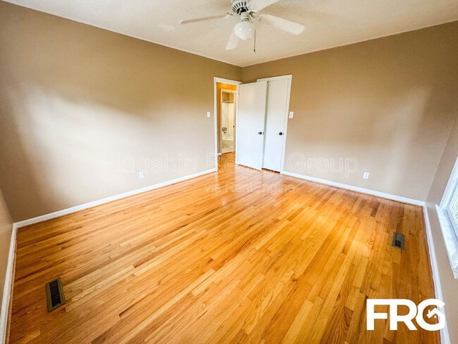 Building Photo - 207 Woodbine St