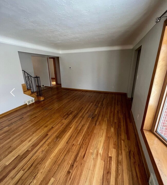 Building Photo - 10310 Park Heights Ave