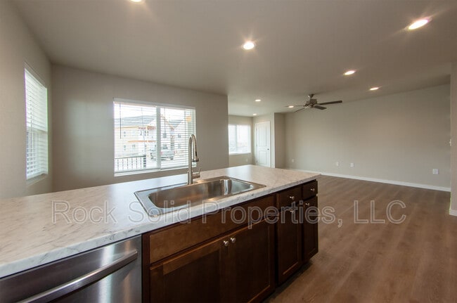 Building Photo - 1900 Good Hearted Pl