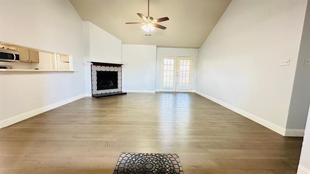 Building Photo - 813 Sandhurst Dr
