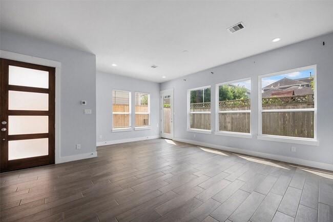Building Photo - 1606 Westside Gardens Ln