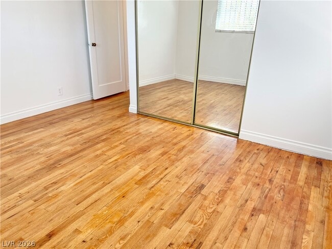 Building Photo - 2300 Santa Clara Dr