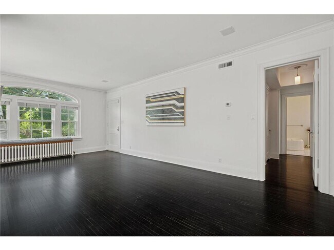 Building Photo - 1785 Dupont Ave S