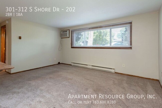 Building Photo - 301-312 S Shore Dr-202