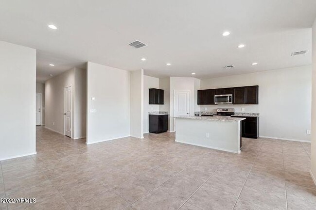 Building Photo - 1075 W Chimes Tower Dr