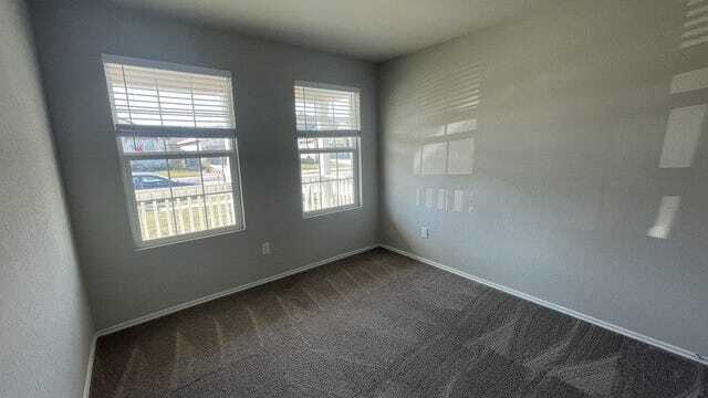 Building Photo - 430 Blue Stem Rd