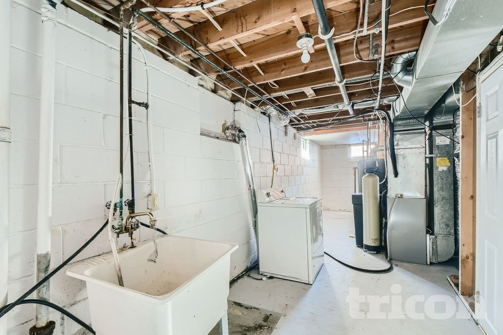 Building Photo - 3701 Woodbine Ln