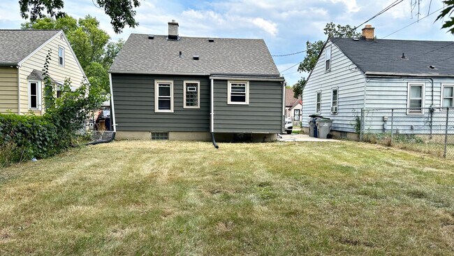 Building Photo - 4827 N 47th St