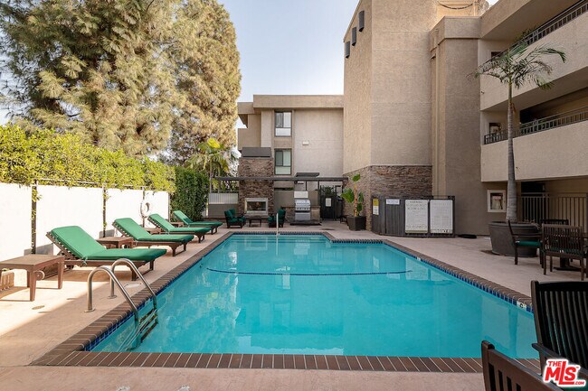 Building Photo - 11640 Woodbridge St