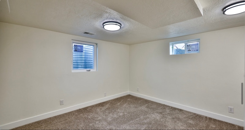 Building Photo - 350 W 2575 N