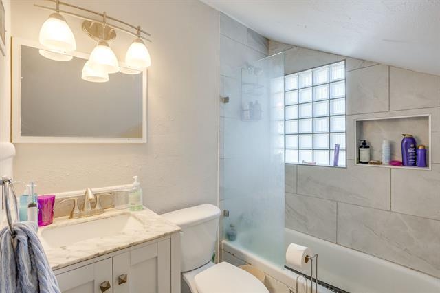 Building Photo - 2809 Benbrook Blvd